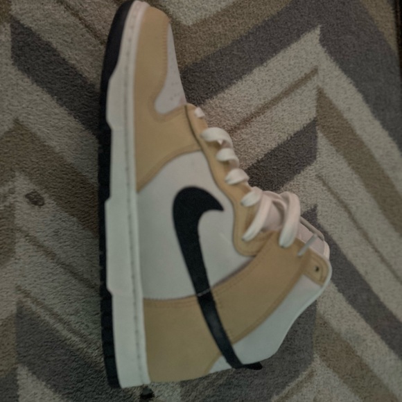 Dunk highs - Picture 3 of 3